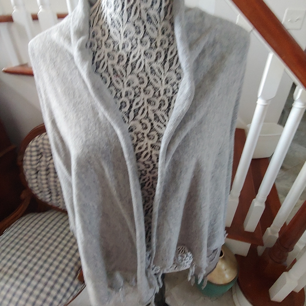 A aevalani new with tags 25% angora 25% NYLON 50% viscose